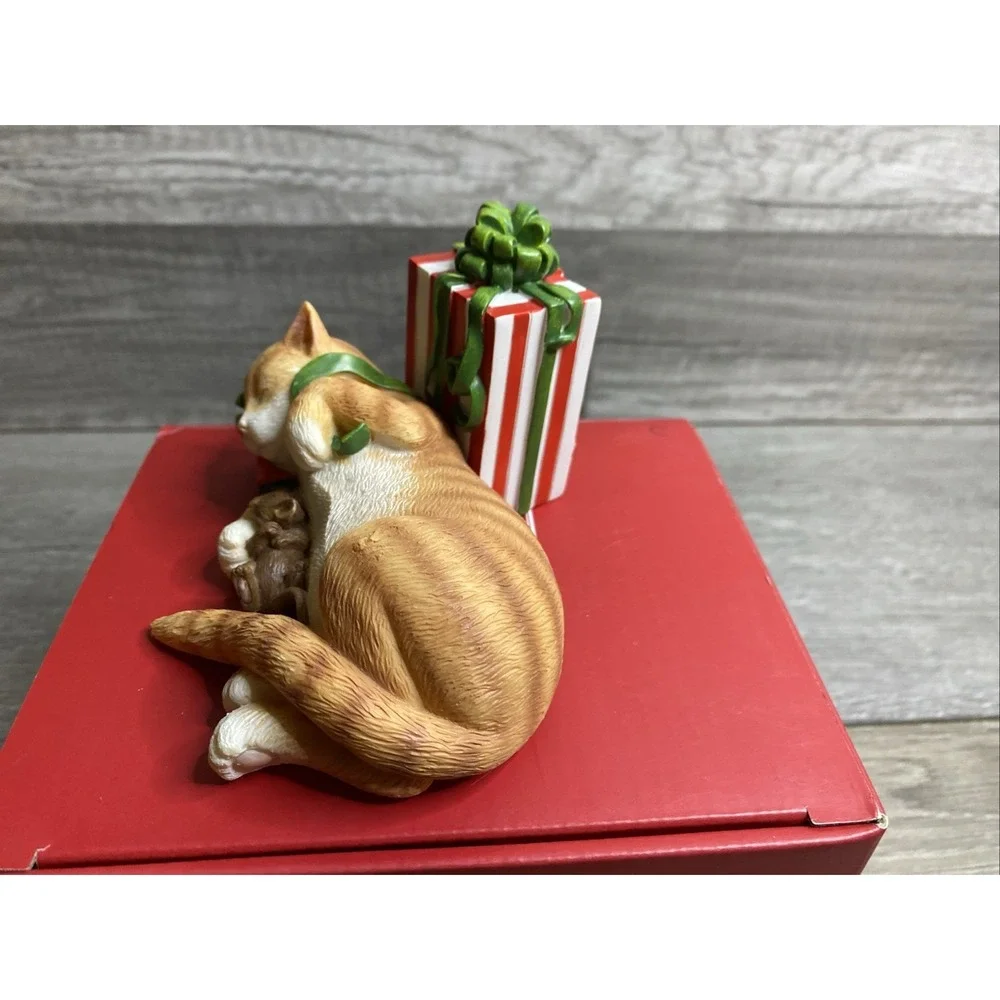 LENOX‎ KITTY'S CHRISTMAS NAP FIGURINE with Box
